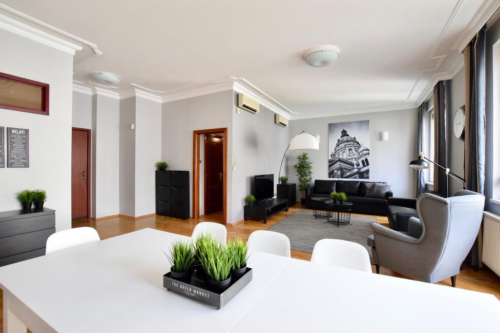 בודפשט Standerd Apartment By Hi5 - Lovag Family Suites מראה חיצוני תמונה