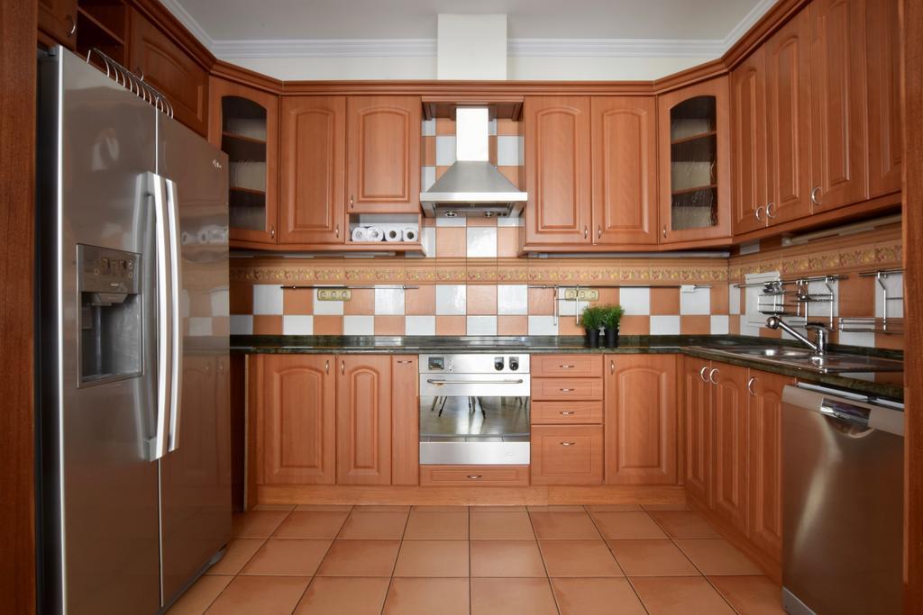 בודפשט Standerd Apartment By Hi5 - Lovag Family Suites מראה חיצוני תמונה