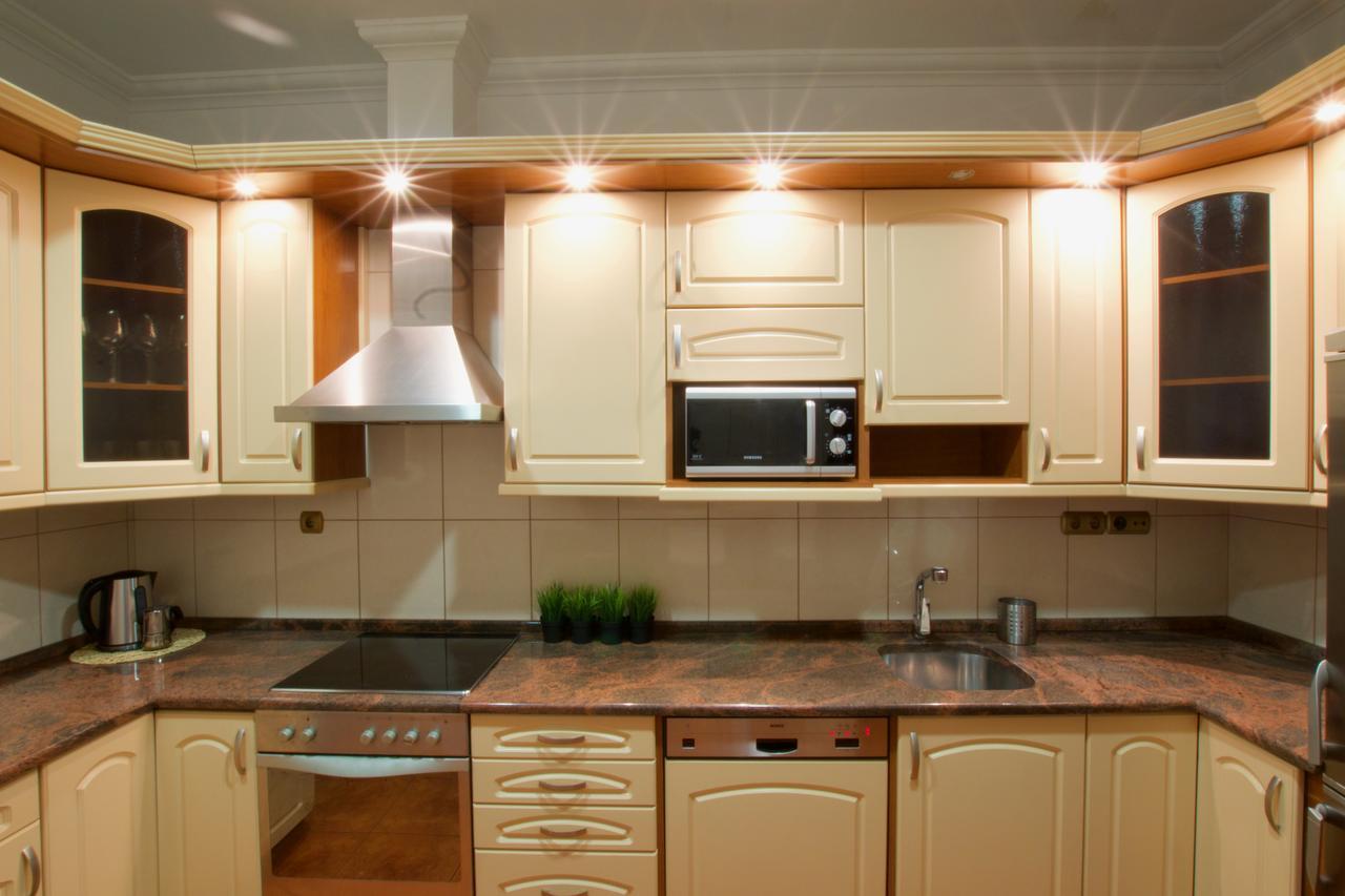 בודפשט Standerd Apartment By Hi5 - Lovag Family Suites מראה חיצוני תמונה